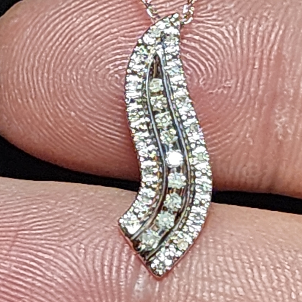 10k White Gold Italian Diamond Staircase Necklace